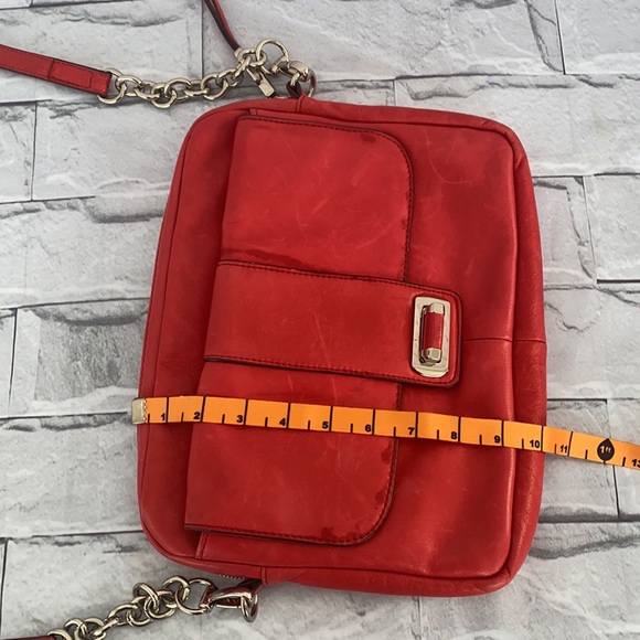 B. Makowsky red silver chain strap crossbody purse - Picture 10 of 11